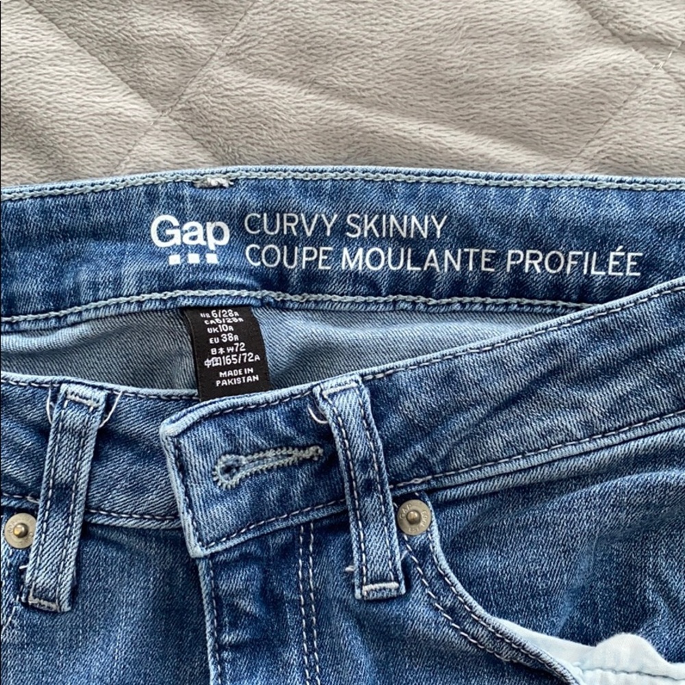 Gap Ripped Jeans - Picture 3 of 3